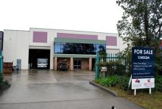 Smeaton Grange, NSW 2567 This ideal free standing factory would suit any investor or business
which is looking to be established in the Smeaton Grange area. There is
potential to split the premises into 2 x 620sqm and occupy half and
lease out the other half. The factory comes with office space and
parking. For further details contact Joe Romeo from Macquarie Real
Estate Casula today.