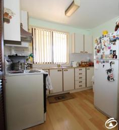 41 Currong Crescent Orange NSW 2800 3 bedroom brick home - Separate kitchen - Lounge / dining room - Bathroom - East facing enclosed front verandah - Wood heater and reverse cycle air conditioner - 30ft x 15ft garage / workshop plus carport - Secure fencing - Rainwater tank, garden shed and wood shed
Fully Fenced, Reverse Cycle AirCon, Shed, Water Tank, Workshop