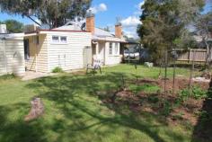 6 Carter Street Cammeray NSW 2062 Well presented 3 bedroom weatherboard cottage sited on a generous corner block in the main street. Easy stroll to shops, hotel and schools. Features open living area, kitchen with natural gas and combustion stove. Main bedroom with ensuite, R/C S/S air conditioner. Carport, garden shed, great yard area, vegie patch and shed.