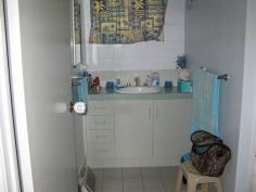 156 MACALISTER STREET Murgon QLD 4605 RENTAL BUSTER - INVESTMENT PLUS 3 bedrooms all built in, modern kitche, large backyard fully fenced, garden shed, carport, PRESENTLY RENTED FOR $200 P.W. WITH LONG TERM TENANT General Features Property Type: House Bedrooms: 3 Bathrooms: 1 Building Size: 138.98 m² (15 squares) approx Land Size: 900 m² (approx) Price per m²: $167 Indoor Features Toilets: 1 Built-in Wardrobes Outdoor Features Carport Spaces: 1 Fully Fenced Eco Friendly Features Water Tank Other Features SUSTAINABILITY DECLARATION AVAILABLE $150,000