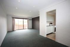 11/23 Mitchell Avenue Singleton NSW 2330 Upstairs 2 Bedroom Unit!! Neat 2 bedroom unit at Heights... * Open plan living with split system air & sliding doors out to balcony * Neat & tidy kitchen with tiled flooring, electric oven & double sink * Modern bathroom with bath plus shower * 2 good size bedroom, main with robes & down lights throughout * Leased till 21/09/2014 at $170pw General Features Property Type: Unit Bedrooms: 2 Bathrooms: 1 Outdoor Features Garage Spaces: 1 $155,000