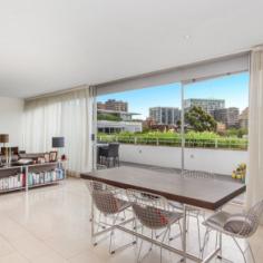 722/50 Burton Street Darlinghurst NSW 2010 On the North West cover on level 7 this truly magnificent residence offers 2 levels of luxury living.
Expansive living opening to massive private deck and CBD aspect.
ultra modern kitchen, stairs to 2 bedrooms, 2 bathrooms again with lovely CBD views.
AVAILABLE MID JANUARY FOR LONG LEASE