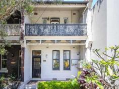206 Bridge Rd Glebe NSW 2037 AUCTION ON SITE 15.11.2014 AT 12.00 NOON Space, peace and privacy Surprisingly peaceful and ultra private, this classic traditional terrace effortlessly combines period character with understated contemporary style to create a home of substance and quality. Attached on only one side, it is merely a short stroll to village café culture and the University of Sydney. Offering both casual and formal entertaining options An expansive attic allows room for a third level, STCA Well proportioned master, mirrored built-in wardrobe Sleek kitchen with stainless steel and Caesar stone benches, gas fixtures Soaring ceilings, Japanese style bathroom has a spa Low maintenance courtyard, rear pedestrian access 2kw solar system, gas fireplace, ducted air conditioning Double glazing, north aspect, skylights, polished floors