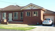 1A North Street Airport West VIC 3042 Perfect first home or investment! Enjoy the low maintenance and warm winter sun on your back thru big north facing colonial windows to open plan living area. Higher than usual ceilings. 3 bedrooms 2 with built in robes. All gas appliances. Parquetry floor to lounge, large laundry, separate shower recess, private courtyard. Lock up garage and room off street for a second car. Close to local shops, bus, schools, Westfield and Essendon fields shopping centres and tram. Ideal for 1st home buyer or investor. Property Code: 433 View Sold Properties for this Location View Auction Results General Features Property Type: House Bedrooms: 3 Bathrooms: 1 Outdoor Features Garage Spaces: 1 Other Features Courtyard $445,000
