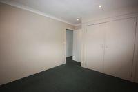 11/23 Mitchell Avenue Singleton NSW 2330 Upstairs 2 Bedroom Unit!! Neat 2 bedroom unit at Heights... * Open plan living with split system air & sliding doors out to balcony * Neat & tidy kitchen with tiled flooring, electric oven & double sink * Modern bathroom with bath plus shower * 2 good size bedroom, main with robes & down lights throughout * Leased till 21/09/2014 at $170pw General Features Property Type: Unit Bedrooms: 2 Bathrooms: 1 Outdoor Features Garage Spaces: 1 $155,000