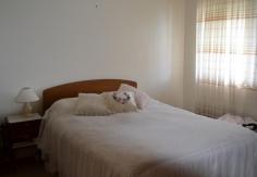 2/29 Rivers Street Inverell NSW 2360 FOR SALE: $185,000 Property Description Well located Unit Located in close proximity to shops, doctors, clubs & churches is this level 2 b/r unit. Features include wir in main, spacious living & reverse cycle air, tidy bathroom with shower & vanity, electric kitchen with pantry. Single garage with secure access, garden & courtyard