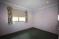 11/23 Mitchell Avenue Singleton NSW 2330 Upstairs 2 Bedroom Unit!! Neat 2 bedroom unit at Heights... * Open plan living with split system air & sliding doors out to balcony * Neat & tidy kitchen with tiled flooring, electric oven & double sink * Modern bathroom with bath plus shower * 2 good size bedroom, main with robes & down lights throughout * Leased till 21/09/2014 at $170pw General Features Property Type: Unit Bedrooms: 2 Bathrooms: 1 Outdoor Features Garage Spaces: 1 $155,000