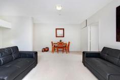 31 Chelsea st Surry Hills NSW 2010 Sunny New Built in wardrobes Great Location, walk shop/restaurants, handy to transport Quiet Cul de Sac Pets allowed Investors Note Rent Guarantees from $ 525 pw, 2 years & depreciation benefits Body corp fees approx $550pq, Water approx $150pq Rates approx $250pq Contact Grant Keeble 0418 640 418 Saturdays from 10:00am - 12:00pm