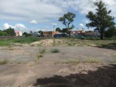 1A York Street, SINGLETON NSW 2330 Commercial Development Site
Fully fenced 3123m² (approx.) site at rear of John Street, close to Gowrie Street Mall.
Excellent opportunity to purchase and develop for retail office space or bulky goods (STCA).
Asking price $690,000 for further information contact Allan Cruickshanks.
Read more at http://singleton.ljhooker.com.au/BPKF79#iMHhdeSVT1UhLucX.99