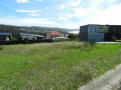 17 Bournda Circuit Tura Beach NSW 2548 Here is your chance to secure a great block in a very sought after part
of Tura Beach. Set amongst quality homes your dream house will
complement the street. Offering great views this 622sqm (approx.) block
is north facing land lends itself to a variety of home designs. Only a
few minutes’ drive to the shopping center as well as only minutes to the
beach. With great views available this block commands your attention.