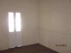 36 Warton St Gayndah Qld 4625 $145,000 2 Bedroom Home + Sleepout & Office * Highset home situated on 743m2 * Returning $180 p/w * 2 Bedroom + Sleepout & Office * Open plan kitchen/dining/lounge * Located only a short stroll to the main street * Car accommodation under the home * Long term contract accepted Property Snapshot Property Type: House Land Area: 743 m2