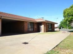1/ 362 High Street Echuca Vic 3564 PROPERTY DETAILS $231,000 Spacious Unit in a Central Location Inspection Times: Sat 28/02/2015 10:10 AM to 10:30 AM Situated a 5 min walk from the centre of town, close to schools, hospitals and public transport, this immaculate brick unit is sure to impress. Upon entering the home you will be impressed by the spacious light filled living area. Boasting a reverse cycle refrigerated air conditioner and ceiling fan to assure comfort all year round. With 2 generously sized bedrooms, both with built in robes and ceiling fans. A renovated bathroom featuring shower, bath and separate toilet. A large kitchen with electric oven and plenty of storage. To the rear of the property, a 15 X 3 enclosed court yard with recently installed artificial grass, making this property highly livable and easy to maintain. The property also boasts a single car carport to the side and a single car park at the front. A perfect investment opportunity! With new carpets recently installed throughout, you can move straight in or rent it out!
