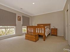 29 Banjo Paterson Dr Pakenham VIC 3810 PROPERTY DETAILS NEG OVER $460,000 ID: 319575 Land Area: 687 m² PORTER DAVIS BEAUTY IN HERITAGE SPRINGS Inspection Times: Sat 28/02/2015 02:00 PM to 02:30 PM This brilliant 4 bedroom home in the sort after Banjo Paterson Drive has all the usual Porter Davis trimmings. The home features an oversized master bedroom with full ensuite and big WIR, the remaining bedrooms all with BIR's. There are 3 separate living areas plus meals. The centrally located kitchen has plenty of bench and cupboard space. High ceilings throughout with ducted gas heating and evaporative cooling. There is also a large split system air conditioner. From the family room you move out to a very private and peaceful alfresco, no problems entertaining in this house. Double garage and landscaped gardens all on a 687m2 (approx) allotment