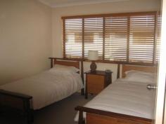 12/56 MAIN STREET Pialba Qld 4655 DETAILS ID #: 0000246888 Price: On site at 10am Type: Unit Bed: 2 Bath: 2 Car: 1 Modern 2 bedroom Townhouse with air conditioning, well appointed kitchen, combined living area, laundry, Single garage with internal access. Gated community, Walking distance to shopping centre, close to CBD & public transport. Presently income earning.