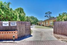 4/16 Commercial Road Hyde Park SA 5061 Property Details For Sale: $355,000 - $365,000 bed 2 bath 1 car 1 Property Overview Property ID: 1P2680 Property Type: Unit Carport: 1 Features: Air Conditioning Close to Transport Close to Shops Close to Schools Unit living at Walford Park Lodge Under Instructions from Australian Executor Trustees This wonderfully located unit features two double bedrooms, large light filled lounge / dining room, spacious kitchen with gas cooking, original bathroom and single carport. This unit will respond well to upgrading and presents a great opportunity to purchase in this highly sought after location within walking distance to Unley Road and King William Road precincts.