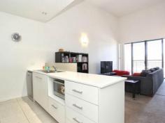 3505/16 Surbiton Court Carindale Qld 4152 $470,000 Negotiable CARINDALE - "CARINDALE AT YOUR DOOR" Top floor and top buying, this 2 bedroom apartment ticks all the boxes. For sheer convenience, this can't be beaten, city style of living in the suburbs. * Ultra modern kitchen with dishwasher * Good sized balcony with great view * Secure undercover parking * Pool, gym and media room * 20 meters to Westfield Carindale and transport at door. Property Snapshot Property Type: Apartment Construction: Brick Features: Pool