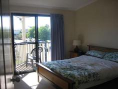12/56 MAIN STREET Pialba Qld 4655 DETAILS ID #: 0000246888 Price: On site at 10am Type: Unit Bed: 2 Bath: 2 Car: 1 Modern 2 bedroom Townhouse with air conditioning, well appointed kitchen, combined living area, laundry, Single garage with internal access. Gated community, Walking distance to shopping centre, close to CBD & public transport. Presently income earning.