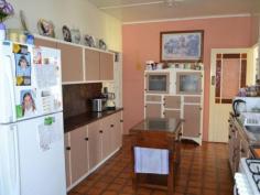 14 Porter Street Gayndah Qld 4625 $209,000 Not Just a Pretty Face * Solid 3 bedroom home on a spacious 1679m2 - * Returning $250 p/w partly furnished * Freshly painted kitchen with gas stove & pantry - lots of cupboard space * Two bathrooms * Cladded Exterior * New curved driveway with feature garden * 1 bay lock up garage, 6x6 shed, 3x3 lawn locker + carport * New rev cycle A/C in living area + plenty of windows to let the breeze in * Rain water tanks * Established trees and gardens * Option to buy fully furnished Property Snapshot Property Type: House Land Area: 1,679 m2