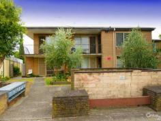 6/194 Purinuan Road Reservoir Vic 3073 PROPERTY DETAILS $210,000 to $230,000 POSITION & AFFORDABILITY Inspection Times: Sat 28/02/2015 10:00 AM to 10:30 AM This private and secure 1 bedroom apartment offers a great opportunity to start your dream.The property features a double bedroom with en-suite , open kitchen & living area, reverse cycle air-conditioning, one car space, easy access to Ruthven Railway Station, bus stop on Cheddar Road, Broadway/Edwards street shopping centre. Definitely worth looking at. Due diligence checklist - for home and residential property buyers - http://www.consumer.vic.gov.au/duediligencechecklist