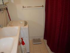 14 Oxford Crest Gardens Southside Qld 4570 $108,000 Neat As A Pin Unit - Property ID: 317180 Over at the Southside we have a one bedroom unit. There is a built-in robe in the main bedroom, it has the convenience of a small courtyard off the bedroom. The unit has a modern kitchen with dining room/lounge room open plan combination. The unit is air-conditioned, the bathroom has a shower and toilet and the laundry is built in as well. It has carpet in the bedroom and lounge room, vinyl in the kitchen and tiles in wet areas.