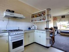 6/152 Sturt Road Warradale SA 5046 $219,000 - $239,000 Property Information Beautifully located to Westfield Marion shops, Oaklands Railway Station and short drive to Jetty Road, Brighton. Fantastic opportunity for a 1st home buyer/investors delight with all these facilities close by. This upstairs unit features 2 x large bedrooms, spacious lounge room with access to the balcony, gas appliance kitchen, plus 2 x reverse cycle split system air conditioning, ceiling fans throughout. Well maintained group of 6, detached single carport and only $200.00 per quarter strata fees. Again this unit will make a fantastic investment or 1st home. Very affordable living close to beaches and major shops. As the heading says location, location, location. Property Type Unit