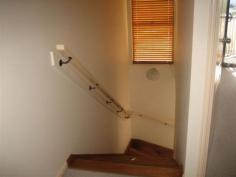 12/56 MAIN STREET Pialba Qld 4655 DETAILS ID #: 0000246888 Price: On site at 10am Type: Unit Bed: 2 Bath: 2 Car: 1 Modern 2 bedroom Townhouse with air conditioning, well appointed kitchen, combined living area, laundry, Single garage with internal access. Gated community, Walking distance to shopping centre, close to CBD & public transport. Presently income earning.