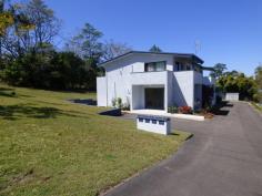 1/5 Hill Street Pomona QLD 4568 $199,000 Renovated ground floor unit Unit - Property ID: 750159 Walk to shops and the gorgeous township of Pomona from this unique 2 bedroom ground floor unit in a prime location. Stunningly renovated with new kitchen, bathroom, carpet and paint throughout and situated in a small quiet renovated complex. This unit will suit those looking at downsizing to a quiet ground floor location. Everything you need is within walking distance and offers a lovely small community atmosphere, this unique unit is ready to be made a home. To inspect this property, please phone Kristy Simi 0414 409 139