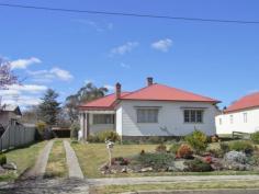 133 Church St Glen Innes NSW 2370 FOR SALE $245 000 This well looked after home has housed many ministers to the Baptist Church and their families over the years. With 4 generous bedrooms, open plan living and dining rooms, large eat in kitchen, and rear patio. This home features the old charm of pressed metal ceilings, picture rails, a fire place and fretwork. Make this large home yours or consider the potential of a business in the centre of town.