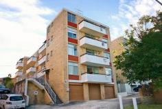 10/6 Avona Avenue, Glebe, NSW 2037 A well presented unfurnished two bedroom apartment. Features internal laundry, main bedroom with built-in, timber floors, balcony in security complex. Moments walk to Glebe Point Rd, public transport, Broadway Shopping Centre, Sydney Uni, RPA and Sydney CBD. No Pets Lease: 6/12 months Available: 06/02/15 $540 Weekly