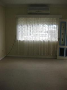 35 Pitt Street Glen Innes NSW 2370 FOR RENT $215.00 WEEKLY Well loved 3 bedroom home with built-ins. Cosy lounge room with wood heating & reverse cycle air conditioning. Extremely functional & tidy kitchen with plenty of bench space & cupboards. Fully fenced easy care yard with a large garage/workshop.