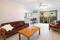 1/12 Lakeshore Avenue Buderim Qld 4556 SPACIOUS BUDERIM DUPLEX Light & bright low maintenance ground level brick & tile comprising three bedrooms (master ensuite) plus separate lounge, dining and family/TV room. Single lock-up garage, private courtyard and adjacent guest parking. Opposite shops and a short walk to park with lake a great place to live. Property Features Ceiling fans Deck Electric Stove Hot Plate Material: Tiled Roof, Brick Plasterboard Rangehood Split-system Air-conditioning Style: Lowset, Contemporary