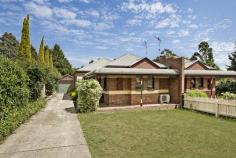 1/45 White Street Kilmore Vic 3764 2111Price Guide: $245,000-$260,000 | Type: Unit | ID #169727 Invest or Occupy This neat and functional unit set across from the Kilmore International school and close to golf course, leisure centre and Kilmore township is a must see. Featuring two bedrooms with built in wardrobes, large family room, solid timber kitchen and meals area, huge secure rear yard with garden shed and a single lock up garage. Features include split system air conditioning, gas wall furnace heating, recently painted and new carpets throughout