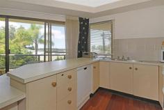 5/13 Bent Street Batemans Bay NSW 2536 $249,000 Positioned in a popular complex this 2 bedroom unit is positioned above the central hub of Batemans Bay with views over to the river and an easy 120 metres to grab a coffee. 2 bedrooms, 2 bathrooms, single lockup garage and generous balcony. Currently tenanted on a continuing lease.