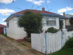 35 Pitt Street Glen Innes NSW 2370 FOR RENT $215.00 WEEKLY Well loved 3 bedroom home with built-ins. Cosy lounge room with wood heating & reverse cycle air conditioning. Extremely functional & tidy kitchen with plenty of bench space & cupboards. Fully fenced easy care yard with a large garage/workshop.   