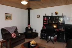 6/277 Haly Street Kingaroy Qld 4610 $178,000 PERFECT STARTER / INVESTMENT 2 1 1 This double level townhouse offers the investor or owner/occupier an easy-care comfortable living option. Situated within walking distance to the Kingaroy CBD, schools and community pool it is in excellent order/presentation. 24 hours notice required as tenants are in place. Features include:- Upstairs -2 bedrooms with built-in robes and fans -Bathroom/toilet Downstairs -Living area -Kitchen with breakfast bar -Reverse cycle air-conditioner -Single lock-up garage -Laundry and 2nd toilet -Covered and screened alfresco area -Large backyard and rainwater tank -Close to shops, school and pool -Situated well off the street Call now for an inspection. Inspection Times Contact agent for details Land Size 176 m2