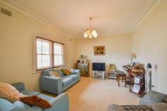 12 Willow St South Tamworth NSW 2340 $150,000 Cute little 1 bedroom weatherboard cottage set in established surrounds in South. With plenty of scope for expansion, this little treasure could represent a real bargain in the future. * Good size bedroom * Separate formal lounge - sunroom * Eat-in kitchen * Bathroom plus separate toilet * Cooling and heating * Single lock up garage * Walk to shops, Schools & transport Property Details Bedrooms 1 Bathrooms 1 Garages 1