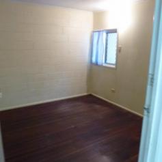 1/279 Shakespeare Street Mackay Qld 4740 Property Outline This low maintenance, 2 bedroom downstairs unit is located within a quiet complex. It is in a central location with amenities and shops close by. There a shared laundry in the complex with washing machines provided for your use. Lawn & Garden maintenance is included in weekly rent, sorry no pets. Property Specifics Property Type: Unit Cost: $130.00 Bond: $520.00 Bedrooms: 2 Bathrooms: 1
