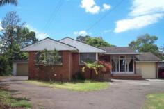 71 Marsden Rd West Ryde NSW 2114 FOR RENT $600 * Spacious 3 bedroom home * Separate lounge & dining * Family room * Updated Kitchen * External Laundry with extra shower & toilet * Large backyard * Triple Car garages & single undercover carport * Close to Transport *** Available Now *** *Please Note* Please check website by 6pm Friday prior to Saturday for last minute updates.