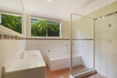 11 Sirius Cres Ebenezer NSW 2756 $499,000 This large family home boasts 2 large living areas, combustion fire, air con, 4 good sized bedrooms and ensuite. Outside beautiful verandahs, ideal for entertaining, surround the home and look onto a great sized level block. 2 lockup garages and carport will house your cars or hobbies and 3 phase power and a nearby boat ramp are further bonuses. Situated on a private no-through road, schools and shops are nearby and historic Windsor village is 10 minutes away. Type Residential Sale Price negs from $499,000 Property Type House Land Size 696 m2