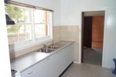 71 Marsden Rd West Ryde NSW 2114 FOR RENT $600 * Spacious 3 bedroom home * Separate lounge & dining * Family room * Updated Kitchen * External Laundry with extra shower & toilet * Large backyard * Triple Car garages & single undercover carport * Close to Transport *** Available Now *** *Please Note* Please check website by 6pm Friday prior to Saturday for last minute updates.