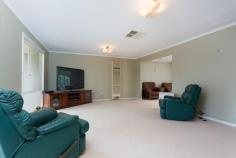 9 Horsley St Kooringal NSW 2650 Price $359,000 Spacious Living Inside and Out Great location, just mins to the lake, shopping centre and schools. Family friendly home exudes comfort and warmth. Beautiful kitchen with floating timber flooring. Caesar stone bench tops, new gas cook top/ oven and dishwasher. Ducted cooling and gas heating. Spacious lounge room plus separate family room. Outdoor entertaining area which opens out to a delightful garden and sizeable backyard. Good sized bedrooms, the main with ensuite & walk-in robe Property Features Property ID 9359623 Bedrooms 4 Bathrooms 2 Garage 2 Land Size 926 Square Mtr approx.