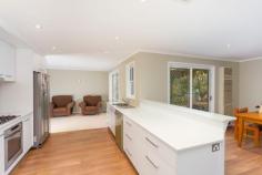 9 Horsley St Kooringal NSW 2650 Price $359,000 Spacious Living Inside and Out Great location, just mins to the lake, shopping centre and schools. Family friendly home exudes comfort and warmth. Beautiful kitchen with floating timber flooring. Caesar stone bench tops, new gas cook top/ oven and dishwasher. Ducted cooling and gas heating. Spacious lounge room plus separate family room. Outdoor entertaining area which opens out to a delightful garden and sizeable backyard. Good sized bedrooms, the main with ensuite & walk-in robe Property Features Property ID 9359623 Bedrooms 4 Bathrooms 2 Garage 2 Land Size 926 Square Mtr approx.