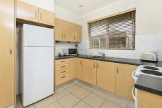 5/81 West St Balgowlah NSW 2093 Superb Top Floor Unit In an elevated north facing location this strata titled unit has been beautifully renovated. It features a stunning open outlook and is bathed in sun. It boasts a new kitchen, internal laundry and carport. Best of all it is in a quiet street within easy access to buses, schools, the Stockland shopping centre and the restaurants of Balgowlah. Council Rates: $344 per qtr Water Rates: $161.05 per qtr Strata Levies: $999.21 per qtr Price Auction On Site Saturday 16th May Property Type Unit Auction Date Saturday 16th May 2015 Auction Time 12:00:00