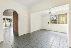 1 Woorarra Ave North Narrabeen NSW 2101 Classic Weatherboard and Tile House. * Extremely sought after position on a large level corner block. * Great home with loads of potential to renovate * Short stroll to Narrabeen lake & beach * Land size 600.8m2= 16 x 46 x 34/36.575 Price guide: Over $1mil Type: House Bed: 4 Bath: 3 Land Area: 600.8 sqm (approx)