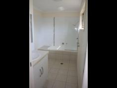 5/138 Marlborough St Bellbird Park QLD 4300 $239,000 Investor Opportunity! Very spacious 3 bedroom townhouse in "Bellbird Villas", a boutique complex in Bellbird Park. Downstairs: Combined Lounge/Dining area with aircon Kitchen with stainless steel appliances, electric cooktop and stove, dishwasher Internal laundry with additional w.c Private courtyard at rear Single lock up garage Upstairs: 3 Bedrooms all with ceiling fans and built in robes Master with en-suite bathroom and aircon Spacious Family Bathroom The property is currently tenanted at $290 p.w. with the tenant in place for 12 months Contact Vicki today to discuss this great opportunity! Property Snapshot Property Type: Townhouse Construction: Brick Features: Ensuite