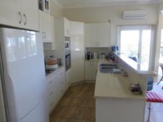 12 WILLIAM St Parkes NSW 2870 $249,000 Perfect & Panoramic Seeing is believing, this beautiful compact three bedroom home is fully renovated to a high standard and the views are fantastic. The modern kitchen features a stainless steel wall oven, cooktop, dishwasher as well as a corner pantry. The bathroom has been tastefully renovated. The living area is open plan with the kitchen and has amazing views. The home is fully insulated and has new cladding. All this set on a huge 1012sqm block with rear lane access and a 2 car open garage. This is a great home in a great location so call today to arrange an inspection. DETAILS ID #: 0000247842 Price: $249,000 Type: House Bed: 3 Bath: 1 Car: 2 Land Area: 1012 sqm (approx)