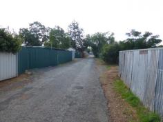 118 Currajong St Parkes NSW 2870 $130,000 Develop & Prosper This 999sqm block is set in a great location on Currajong Street, has rear lane access and wide frontage. There is an old house that is currently rented. This is a great block for a townhouse or unit development subject to a DA. Blocks of this size and location are very rare. DETAILS ID #: 0000266269 Price: $130,000 Type: House Bed: 2 Bath: 1 Land Area: 999 sqm (approx)