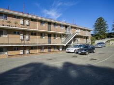 35/83 Phoenix Rd Spearwood WA 6163 $250,000 Location Location Location Be quick to secure this one bedroom renovated apartment. Situated on the top floor and being the end unit with great views from the balcony. Features spacious open plan living, wooden floors and gas amenities. A short walk to major shopping centre and only minutes to Fremantle and the beach make this property ideally located. Property Snapshot Property Type: Apartment
