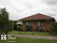 53 Learmonth St Sunbury VIC 3429 $325,000 - $355,000 Neat as a pin! This lovely family home offers rear views over the adjoining sporting ground and parkland. The well maintained property features 3 bedrooms, ensuite, BIR’s, lounge, separate dining, 2nd bathroom, laundry and kitchen meals with access to the covered decked entertaining area perfect for watching the footy action. The home also offers gas cooking, gas central heating, refrigerated cooling and ceiling fans. A tandem double carport and gate access to the spacious rear garden. Set close to kindergarten, schools, bus stop, Boardman Stadium and easy access to the Calder Freeway for city commuters. Additional information Property Type House Property ID 11628100429 Street Address 53 Learmonth Street Suburb Sunbury Postcode 3429 Price $325,000 - $355,000