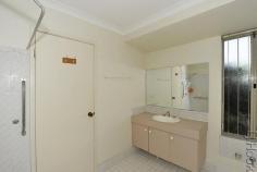 6A Arrowrock Retreat Greenfields WA 6210 $255,000+ Bargain Buying on a convenient location! Set in a quiet cul-de-sac location, this great little 3 bedroom, 1 bathroom, street front duplex is situated close to the Peel Hospital, public transport, a variety of shops and both private and public schools. This solid brick & tile home needs a bit of TLC however it's ready for you to come in and make it your own. Prominent features include: * Ideally suited for wheelchair access * Single garage with automatic roller door * Semi ensuite bathroom * Private backyard with 2 garden sheds * 401 Sqm block in a quiet cul de sac These types of properties never last long, so pick up the phone and contact Rebecca Mara today! If you'd like more information on Greenfields please download our free suburb guide. http://mandurah.ljhooker.com.au/community/mandurah-suburbs Property Snapshot Property Type: House Land Area: 401 m2